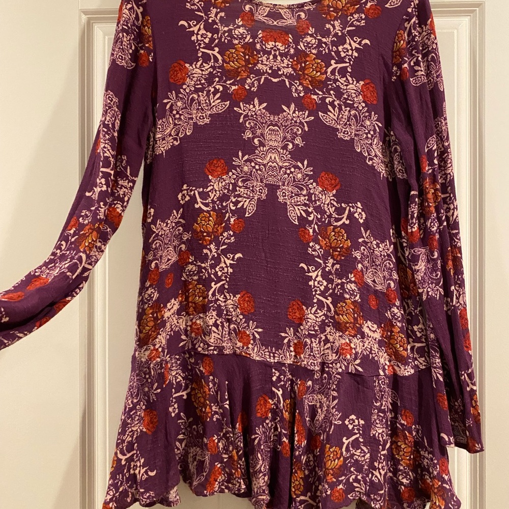 Long sleeve open ish back free people shirt